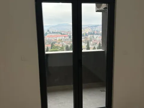 Prodaja, jednosoban stan, 43m², Stari Aerodrom, Podgorica - image 4