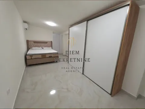 Rent, two bedroom apartment, 100m², Malo Brdo, Podgorica - image 6