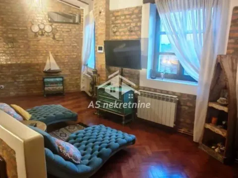 Izdavanje, kuća, 367m², Jajinci, Voždovac Sve Podlokacije - image 44