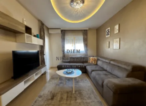 Izdavanje, jednosoban stan, 49m², City Kvart, Podgorica