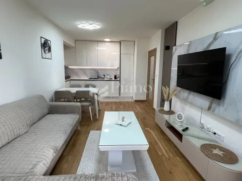 Rent, one bedroom apartment, 48m², City Kvart, Podgorica - image 9