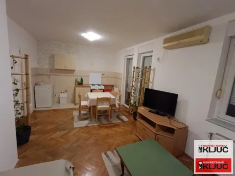 Izdavanje, garsonjera, 28m², Sajmište, Novi Sad - image 3