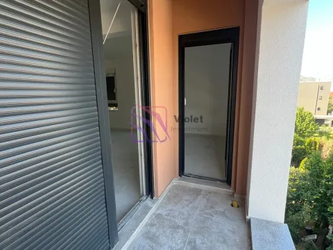 Prodaja, jednosoban stan, 46m², Momišići, Podgorica - image 9