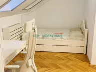 Izdavanje, četvorosoban stan, 130m², Centar, Novi Sad - image 8