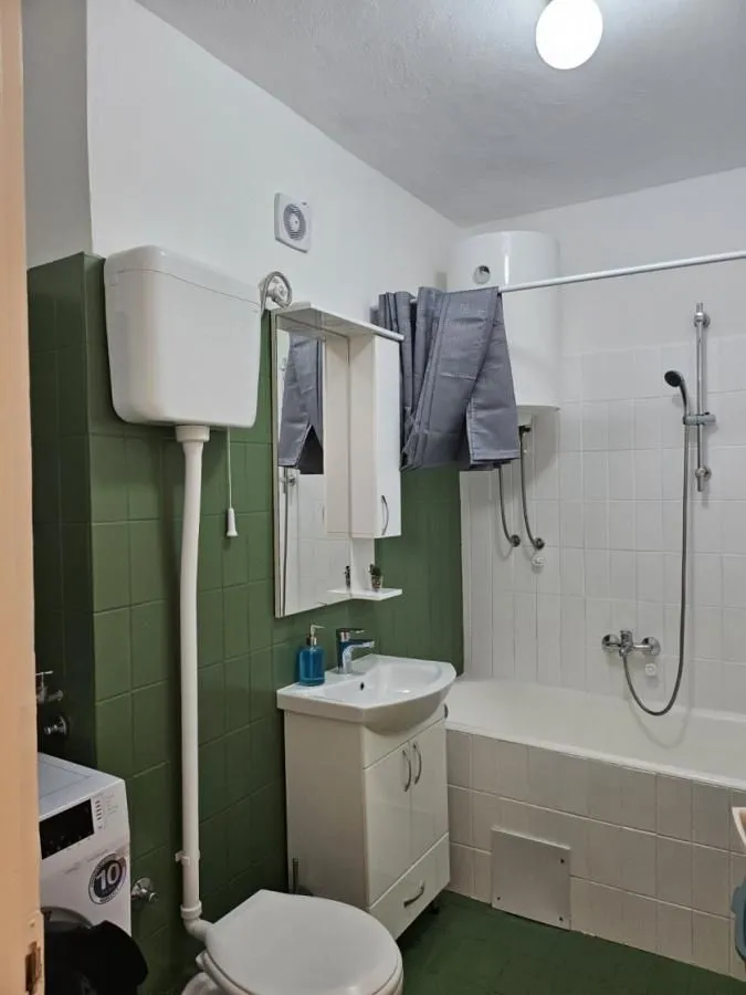 Rent, two bedroom apartment, 72m², Dobrota, Kotor