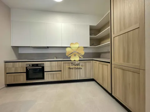 Izdavanje, četvorosoban stan, 110m², Master Kvart, Podgorica - image 5