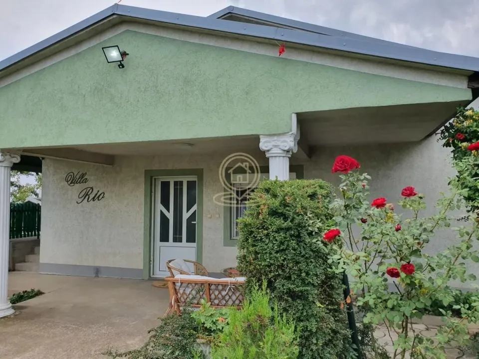 Izdavanje, kuća, 130m², Novi Slankamen, Inđija