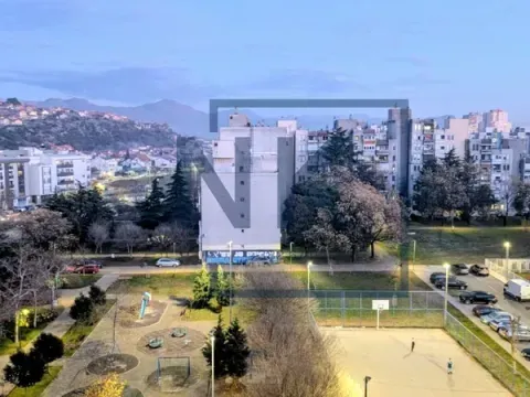 Prodaja, trosoban stan, 96m², Blok 6, Podgorica - image 12
