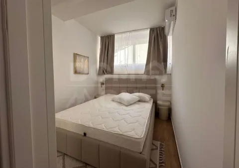 Izdavanje, četvorosoban stan, 104m², Zelenika, Herceg Novi - image 5