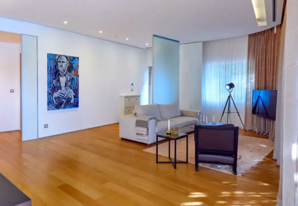 Prodaja, dvosoban stan, 99m², Dukley Gardens, Budva