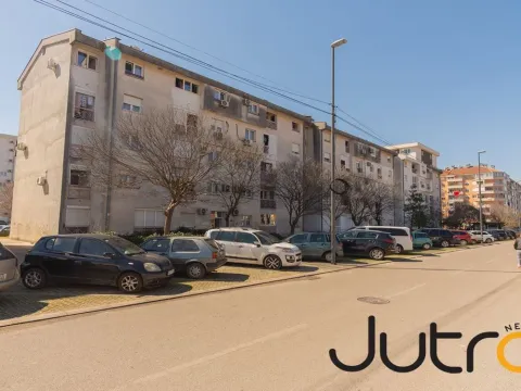 Rent, two bedroom apartment, 64m², Stari Aerodrom, Podgorica - image 12