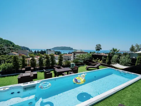 Rent, three bedroom apartment, 400m², Budva, Crna Gora