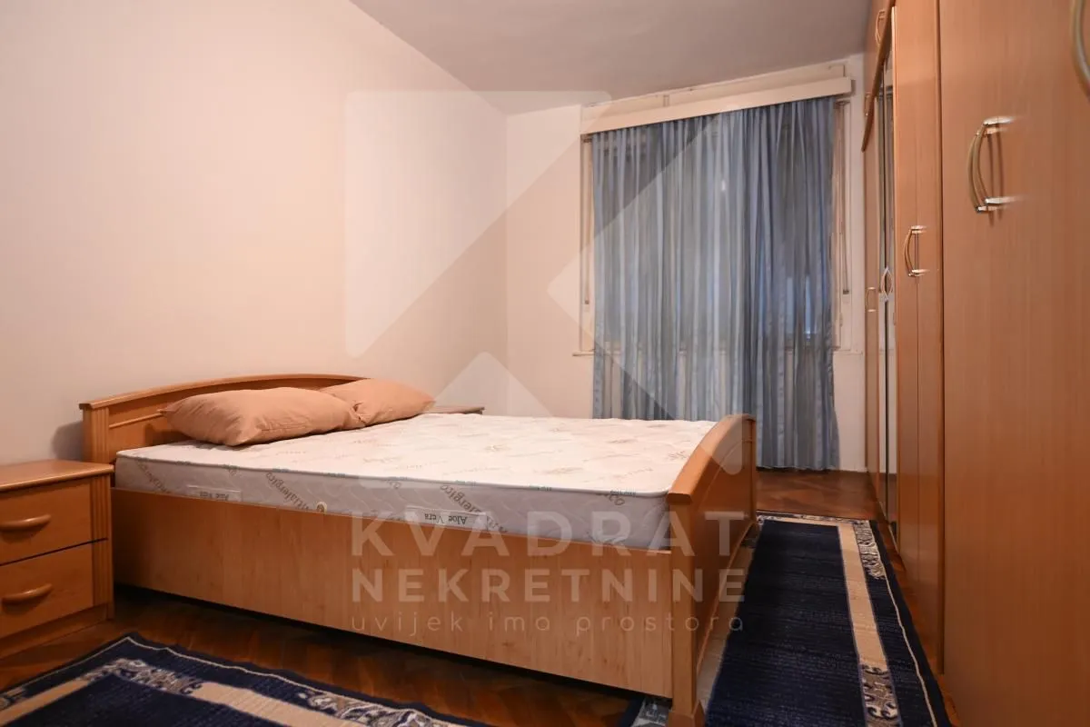 Izdavanje, dvosoban stan, 68m², Centar, Podgorica