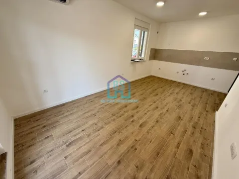 Prodaja, jednosoban stan, 37m², Vidovdansko naselje, Novi Sad Sve Podlokacije - image 3