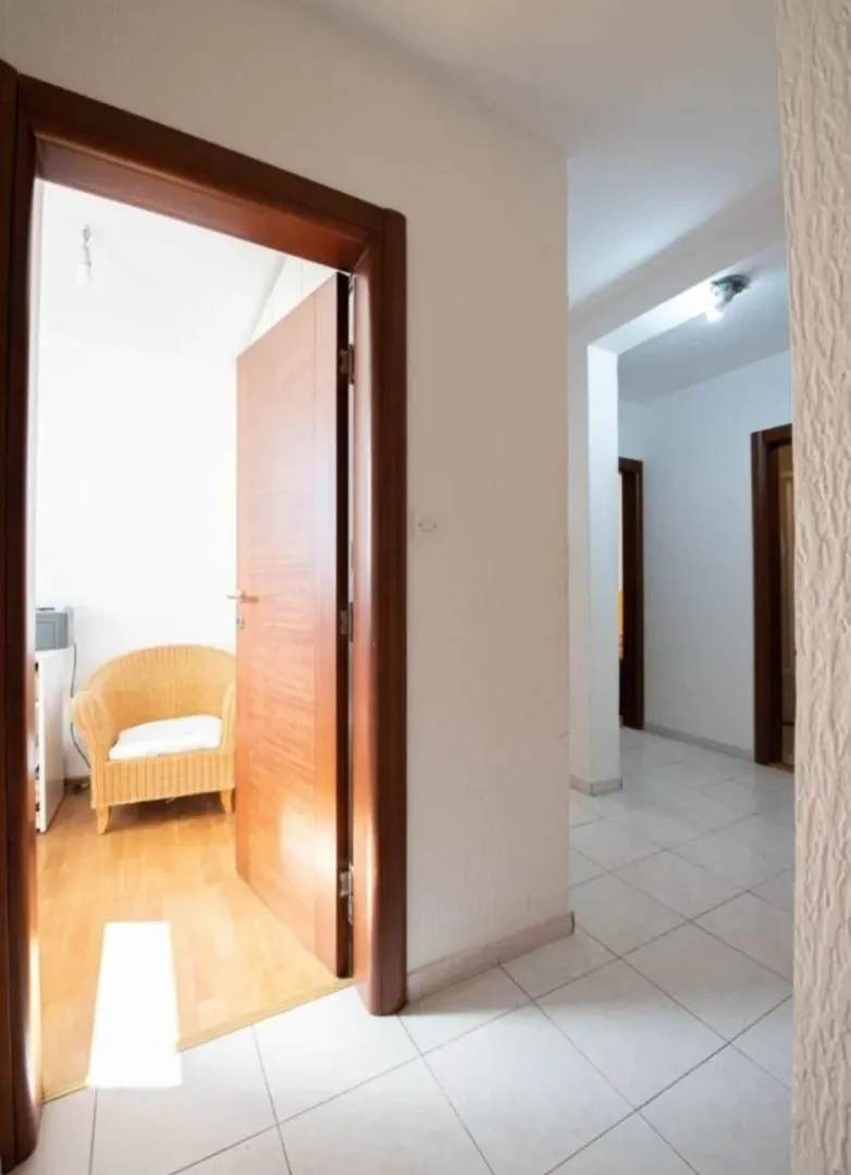Prodaja, trosoban stan, 120m², Mainski Put, Budva