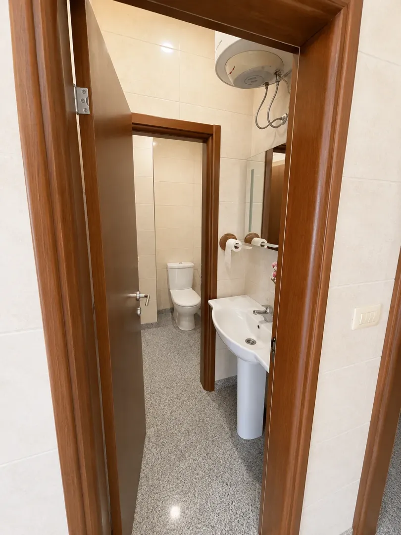 Rent, office space, 68m², Momišići, Podgorica