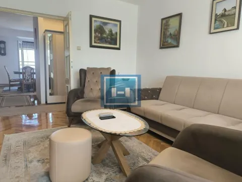 Prodaja, trosoban stan, 98m², Centar, Ćuprija - image 5