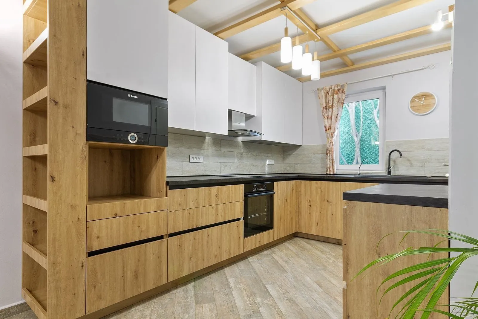 Prodaja, kuća, 234m², Dumidran, Tivat