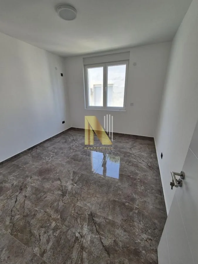 Prodaja, stan, 148m², Vidovdansko naselje, Novi Sad Sve Podlokacije
