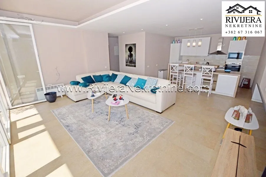Prodaja, trosoban stan, 220m², Topla, Herceg Novi