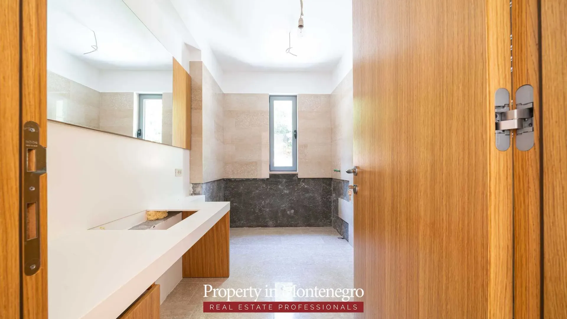 Prodaja, kuća, 520m², Muo, Kotor