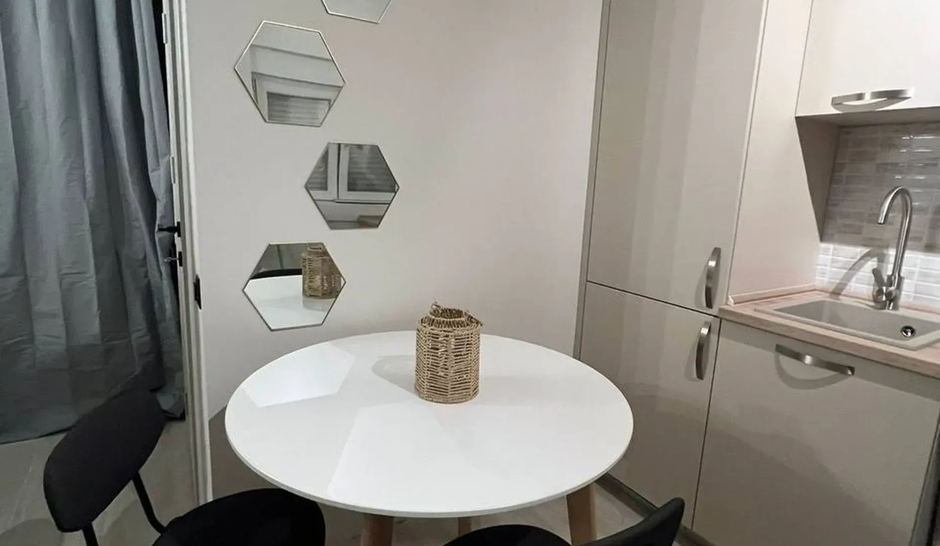 Prodaja, jednosoban stan, 25m², Tivat, Crna Gora