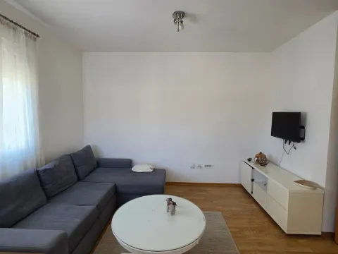 Izdavanje, jednosoban stan, 62m², Dalmatinska ulica, Podgorica - image 2
