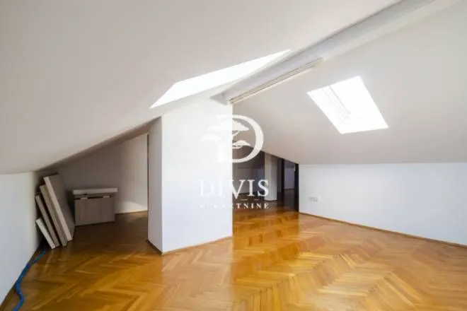 Izdavanje, kuća, 550m², Autokomanda, Voždovac Sve Podlokacije