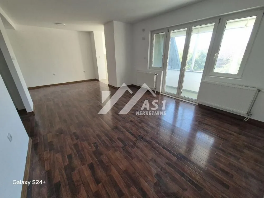 Prodaja, trosoban stan, 78m², Vrbas, Novi Sad