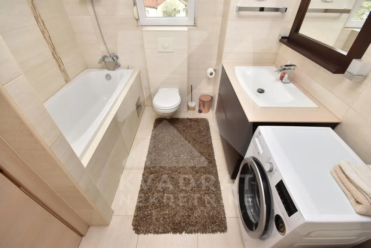 Rent, three bedroom apartment, 120m², City Kvart, Podgorica