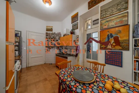 Sale, four bedroom apartment, 139m², Stari Grad, Beograd - image 6
