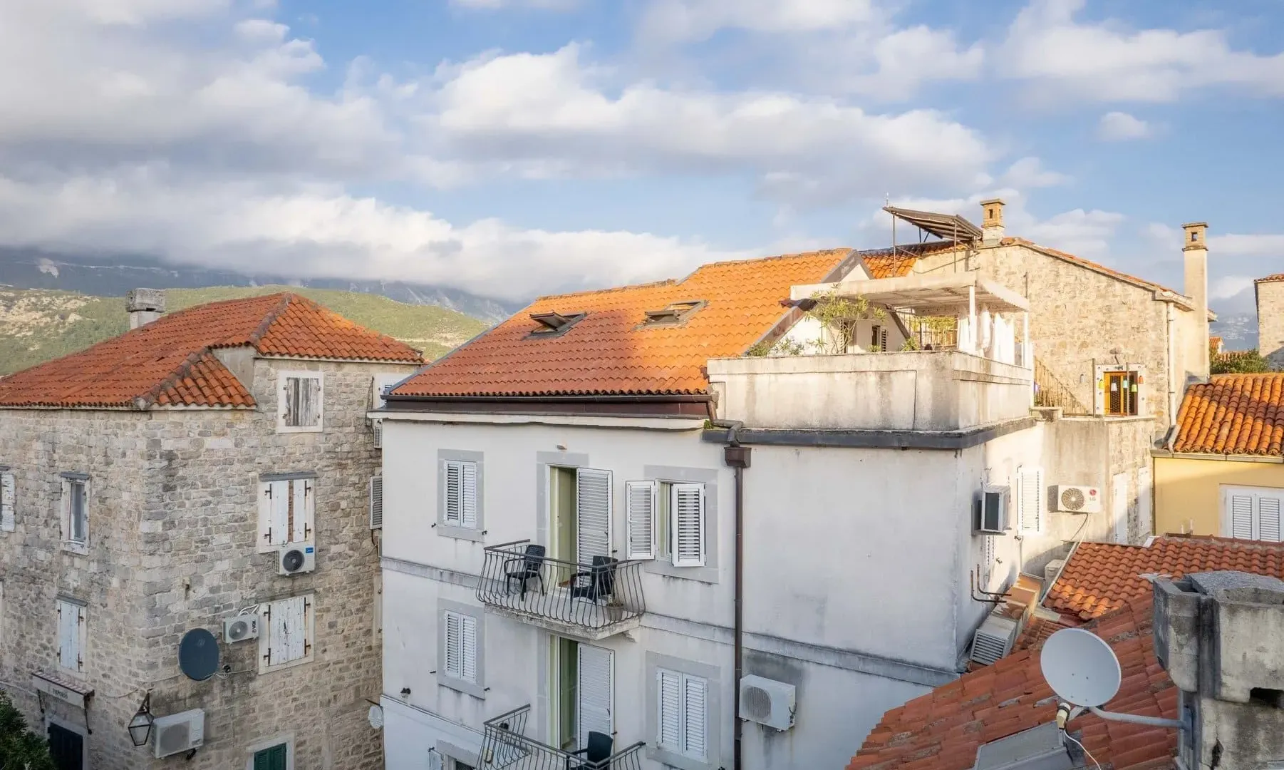 Sale, house, 222m², Stari Grad, Budva