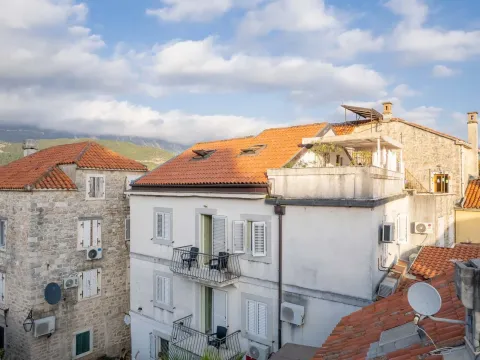 Prodaja, kuća, 222m², Stari Grad, Budva - image 12