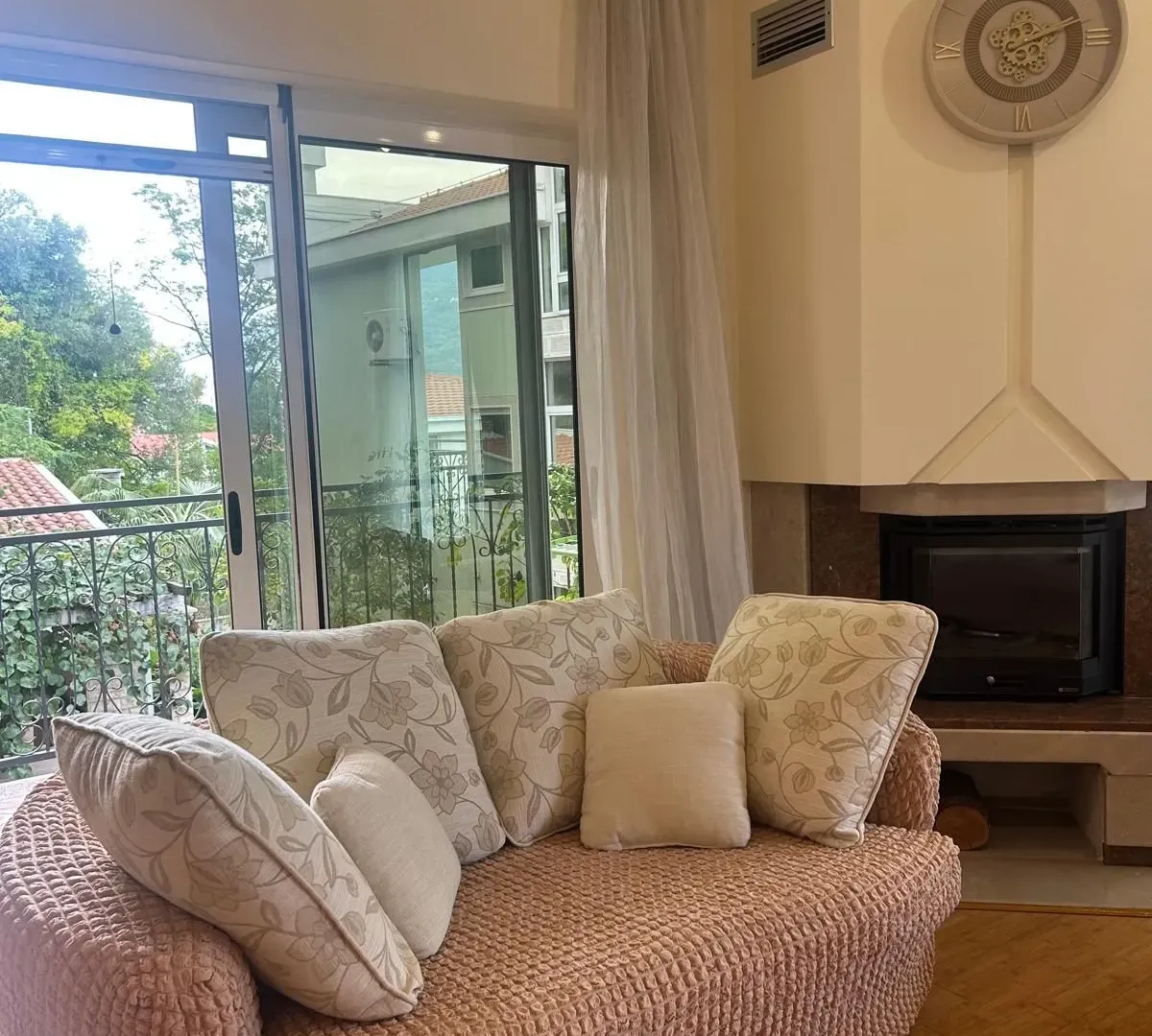 Prodaja, jednosoban stan, 75m², Đenovići, Herceg Novi