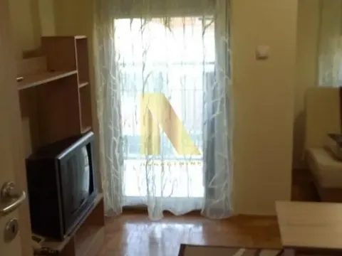 Izdavanje, garsonjera, 24m², Novi Sad, Srbija - image 7