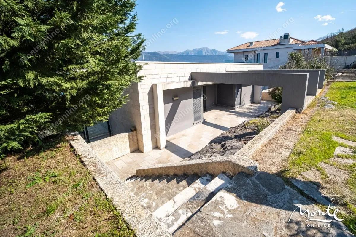 Prodaja, kuća, 770m², Krašići, Tivat