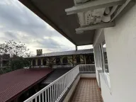 Izdavanje, trosoban stan, 100m², Jajinci, Voždovac Sve Podlokacije - image 8