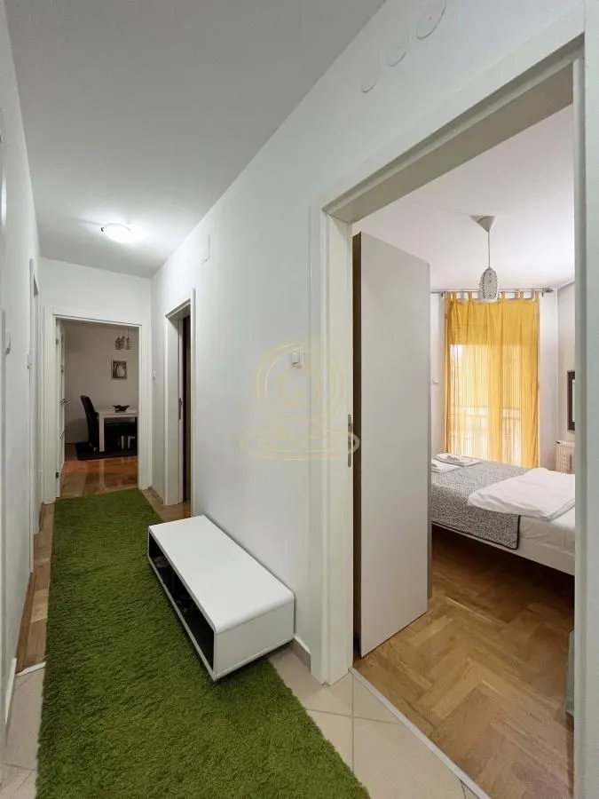 Izdavanje, dvosoban stan, 65m², Detelinara, Novi Sad Sve Podlokacije