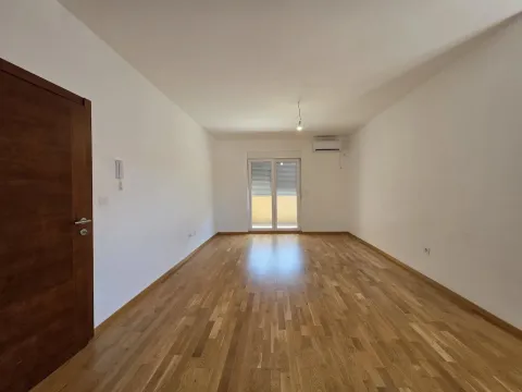 Prodaja, stan, 73m², Tuški Put, Podgorica - image 3