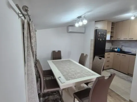 Izdavanje, kuća, 140m², Kokoti, Podgorica - image 2