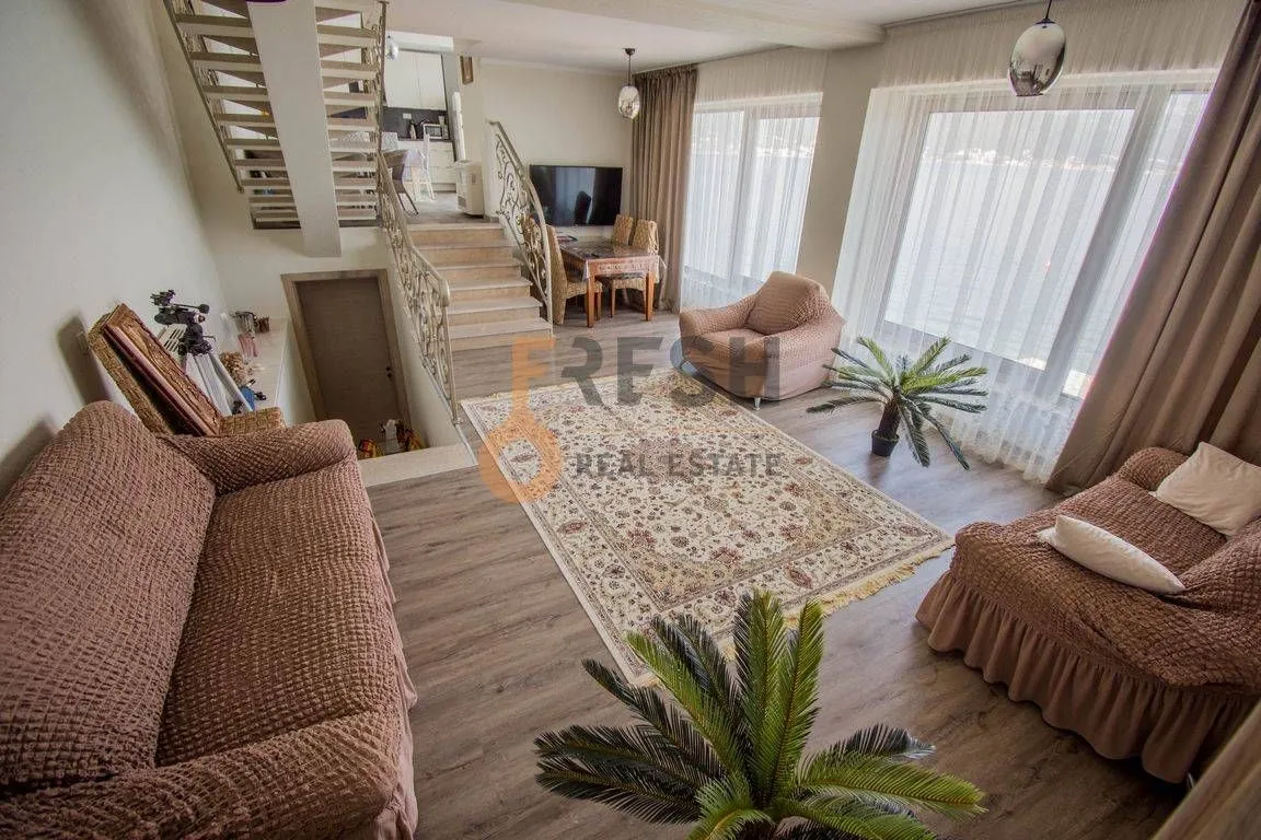 Sale, house, 240m², Tivat, Crna Gora