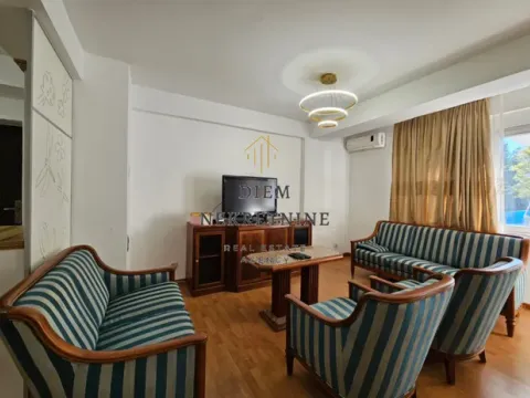 Izdavanje, trosoban stan, 110m², Centar, Bar - image 19