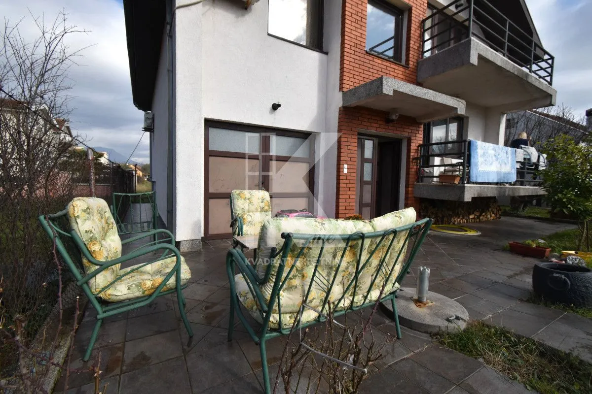 Sale, house, 190m², Dalmatinska ulica, Podgorica