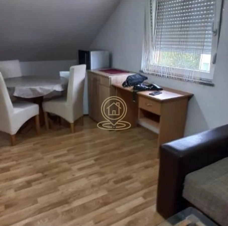 Izdavanje, jednosoban stan, 40m², Grbavica, Novi Sad Sve Podlokacije
