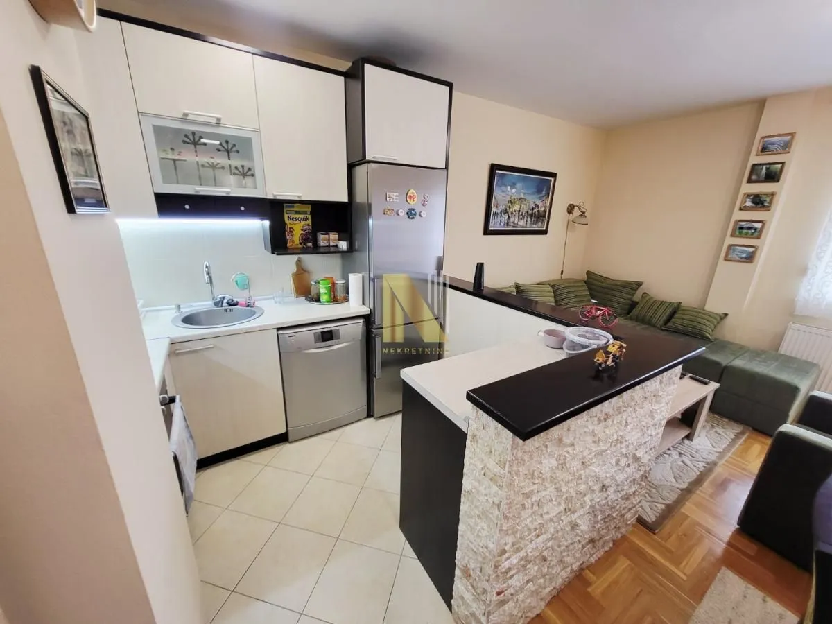 Prodaja, dvosoban stan, 43m², Podbara, Novi Sad Sve Podlokacije