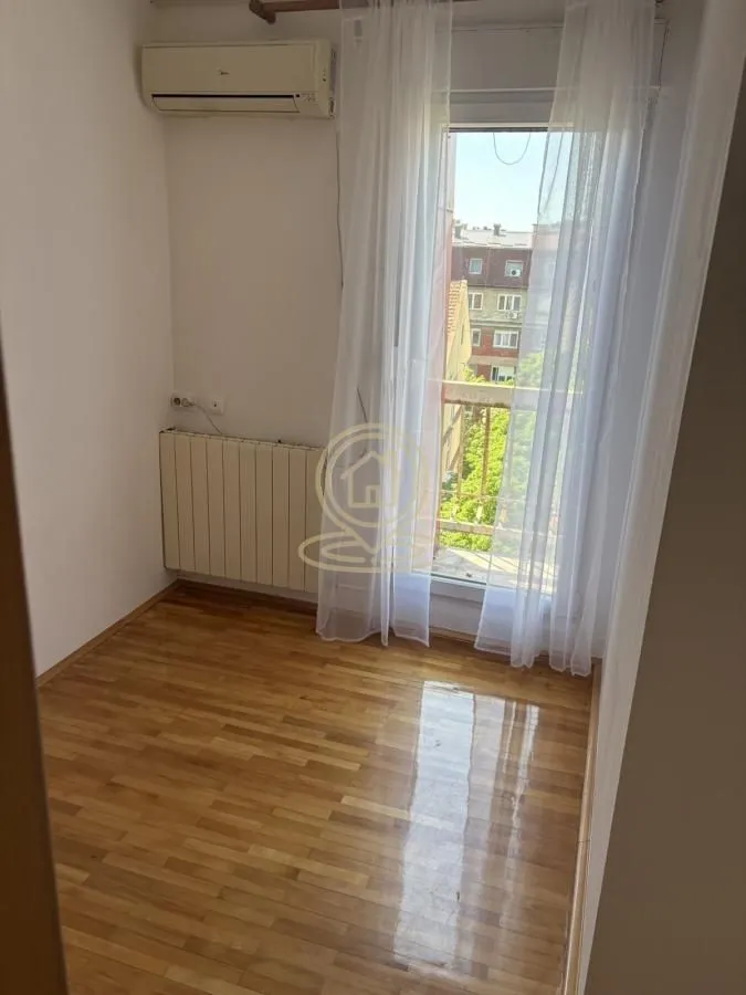Rent, two bedroom apartment, 45m², Stari Grad, Beograd