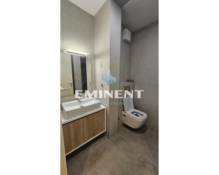 Prodaja, trosoban stan, 70m², Novi Beograd Blok 65, Novi Beograd Sve Podlokacije