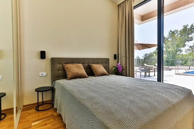 Prodaja, kuća, 223m², Reževići, Budva