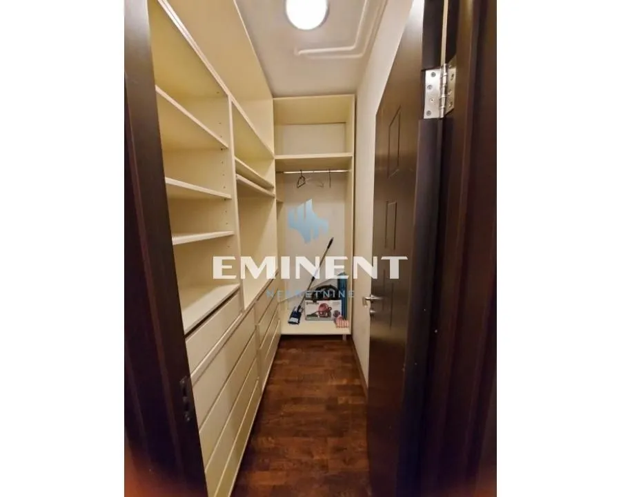 Rent, three bedroom apartment, 90m², Vračar Sve Podlokacije, Beograd