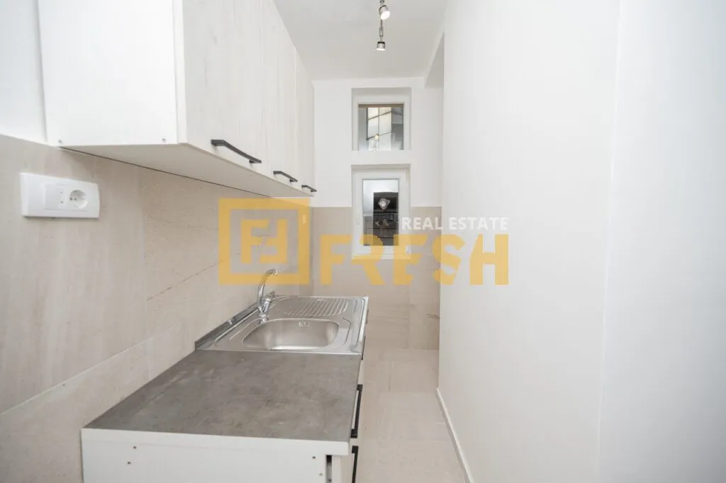 Rent, office space, 57m², Centar, Podgorica
